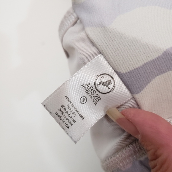 Small ABS2B White Gray Pink Camo Print Padded Sports Bra - Picture 6 of 7